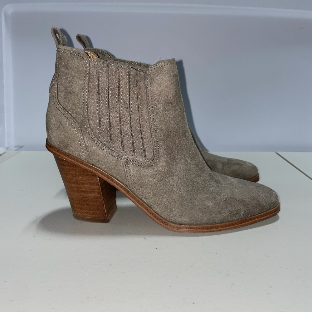 NINE WEST Mayley Faux Suede Vegan Booties Heels Size 7